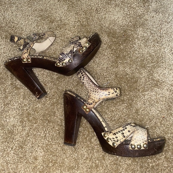 Jimmy chop snake pattern heels - Picture 2 of 3